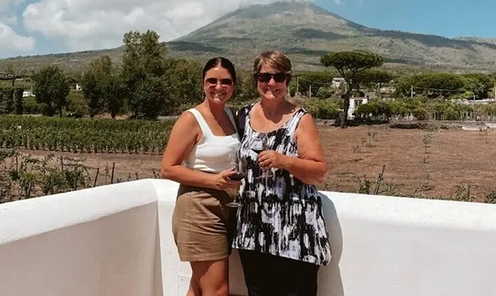 Vesuvius Wine Tasting Experience with Lunch Included