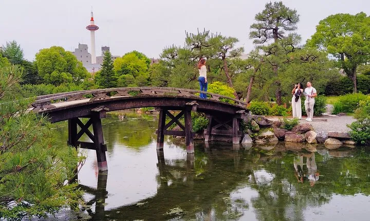 Kyoto Higashi Hongan-ji Temple and Shōsei-en Garden Walk Tour