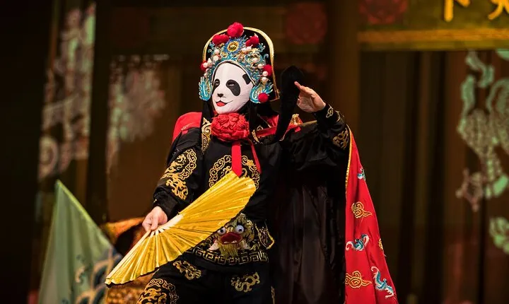 Fu Rong Guo Cui Sichuan Opera with Face-changing & Fire-breathing