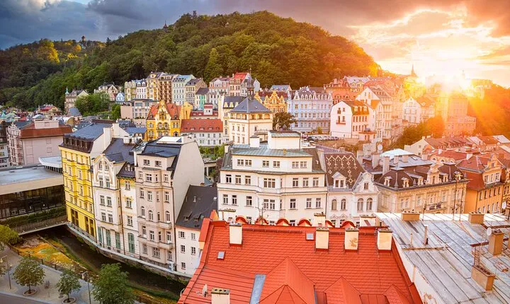 Karlovy Vary All-Inclusive from Prague: Springs, Views & Culture