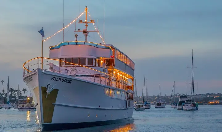 City Cruises Newport Beach: Orange County Premier Dinner Cruise