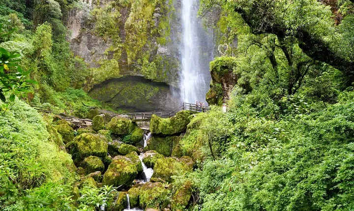 Giron Waterfall and Busa Lake
