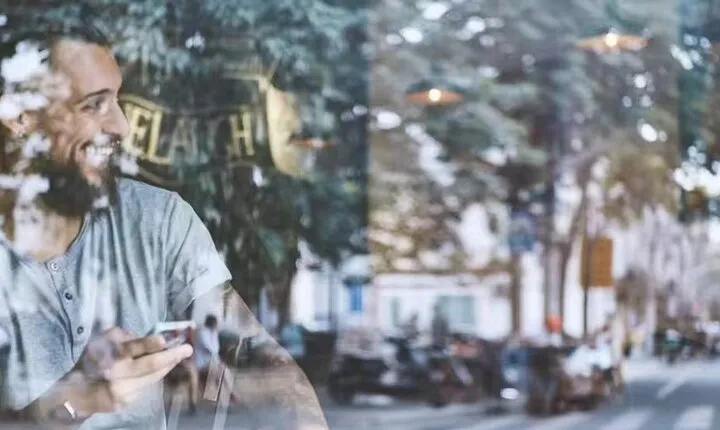 Strolling along SH Former French Corner