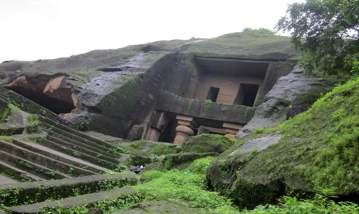 Mumbai Caves Tour in Private Vehicle
