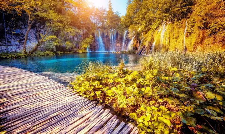 Private Tour to Plitvice Lakes from Zadar with Drop off in Zagreb