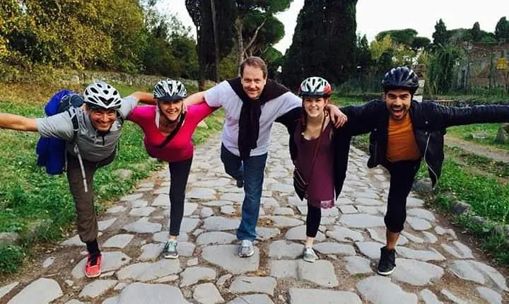 Appian Way Ebike Tour with refreshment (food&drink) and Catacombs