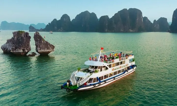 Ha Long Bay All-Inclusive Day Cruise from Hanoi or Tuan Chau Port