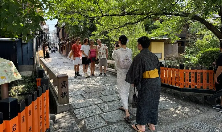 Kyoto: Half-Day Private Tour Gion Geisha Districts & Kiyomizu