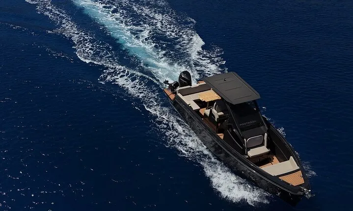 Santorini Private Captain Cruise