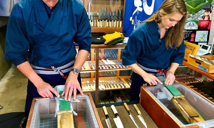 Sharpen Japanese Knives in Osaka
