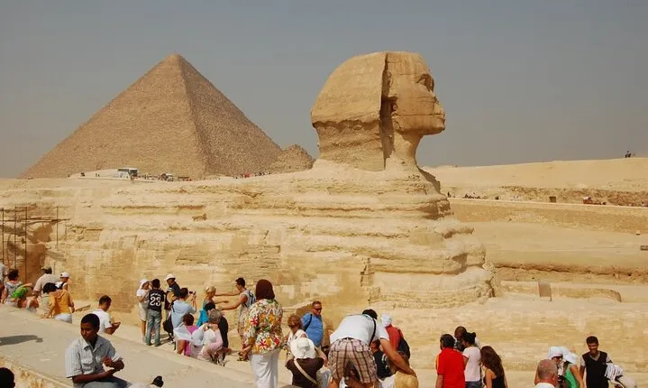 Private Tour of the Pyramids and the Egyptian Museum in Cairo