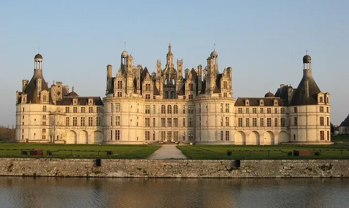 Loire Valley Day Trip from Paris with Small Group