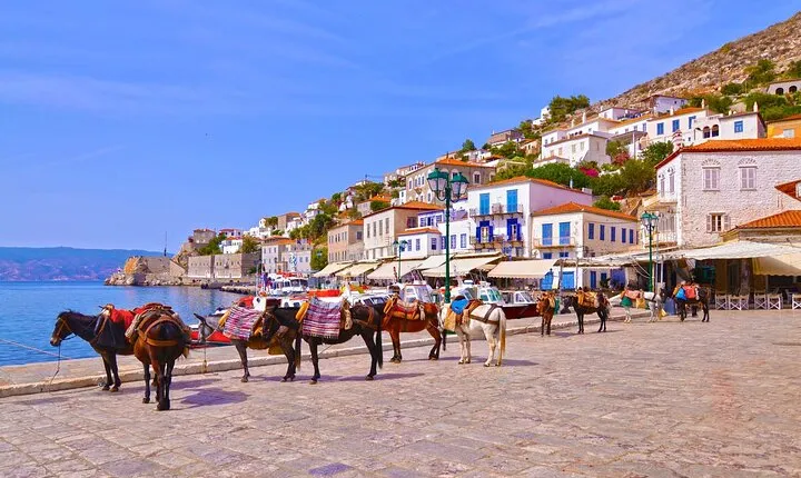 Self-Guided Tour at the Romantic Island of Hydra from Athens