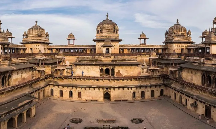 Cycling Tour in Orchha Cenotaphs & Orchha Wildlife Sanctuary