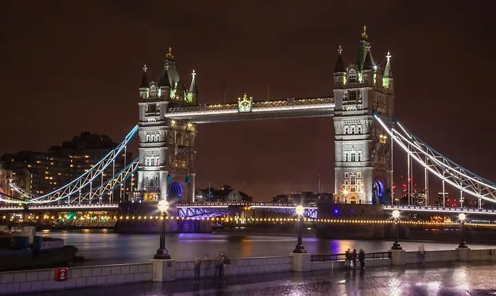Private Tour: Tower Bridge Night Photography Tour
