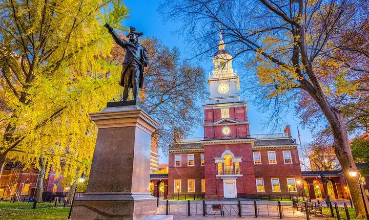 New York City Philadelphia and Amish Community Tour 1 Day