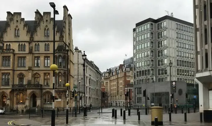 Retrace the Final Steps of King Charles I on a Self-Guided Audio Tour