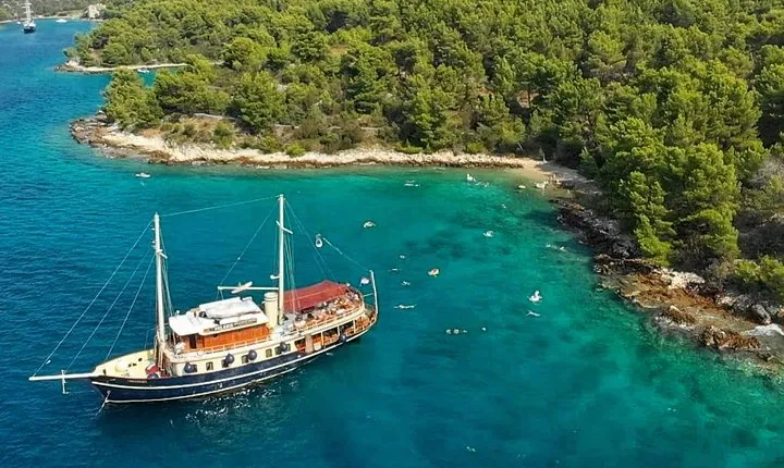 All Inclusive Brac and Solta islands swimming cruise