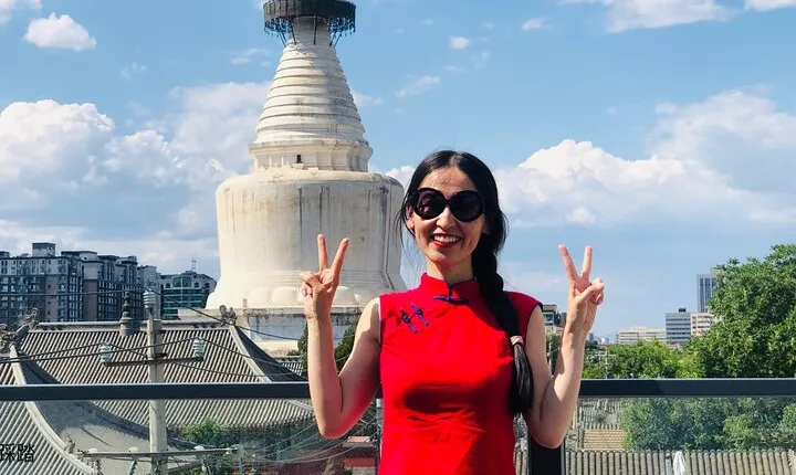 4-Hour Private Beijing Walking Tour of White Pagoda and Hutong