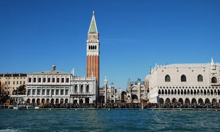 Venetian Wonders: Day Trip to Venice from Bergamo