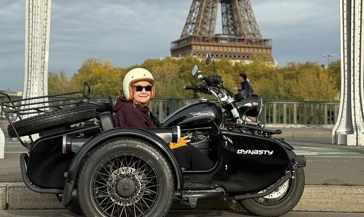 Side-car Paris Visit with a River Cruise