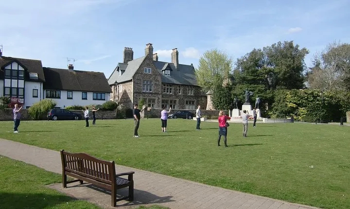 Private Tour: Doctor Who TV Locations and Tour of Cardiff from London