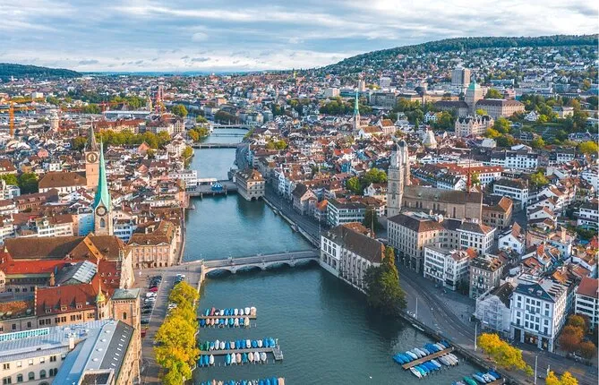 Highlights of Zurich: Guided City Sightseeing Tour by Bus Coach