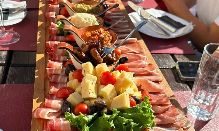 Private Guided Tour in Kotor Bay with Speedboat Food and Wine