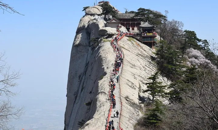 All Inclusive Day Tour to Mt. Huashan & Terra Cotta Army Museum