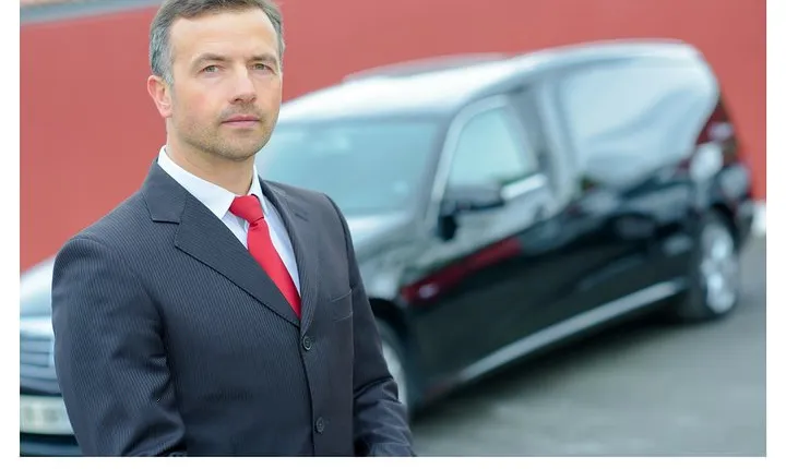 Shared Departure Transfer from your London Hotel to the Airport