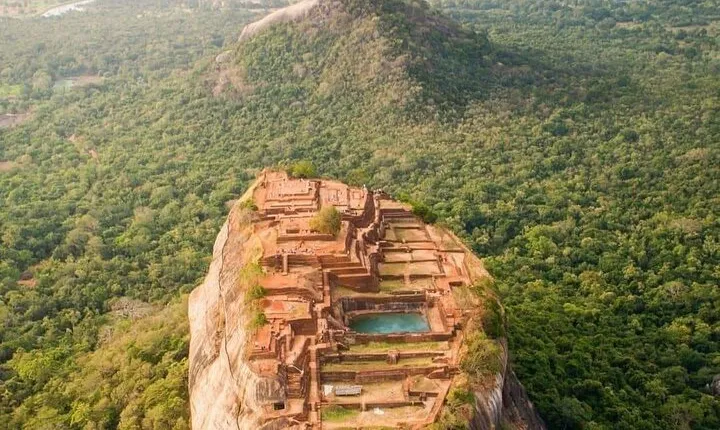 8-Day Nature & Adventure - Tour with Private Chauffeur