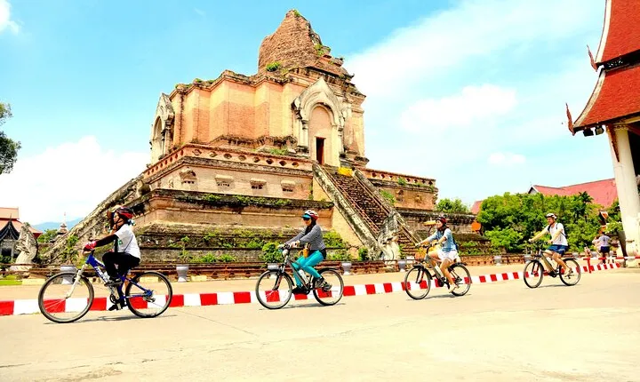 Historical City Bike Tour of Chiang Mai