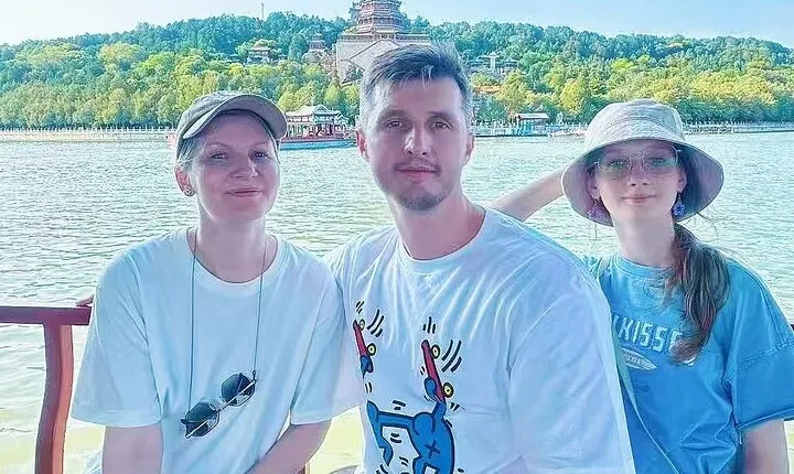 Beijing Sightseeing Full-Day Bus Tours: Mutianyu & Summer Palace