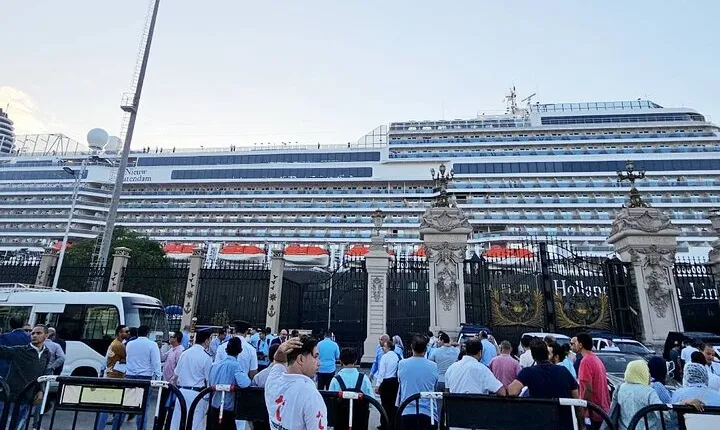 From Alexandria Port: Giza Pyramids & Sakkara Private Tour.