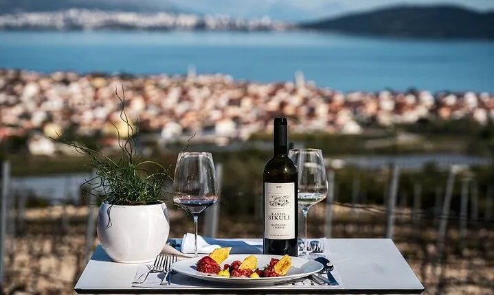 Private Split & Trogir: Wine Tasting & Vineyard with Sea View