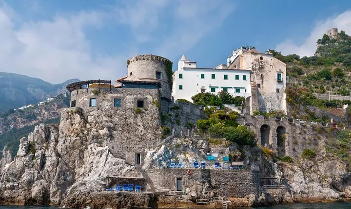 Amalfi Coast Self-Drive Boat Rental