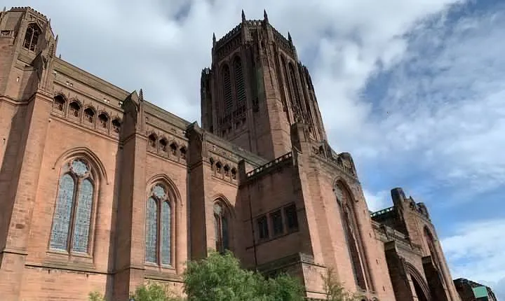Private Liverpool Culture Walking Tour, Ghosts & Two Cathedrals.