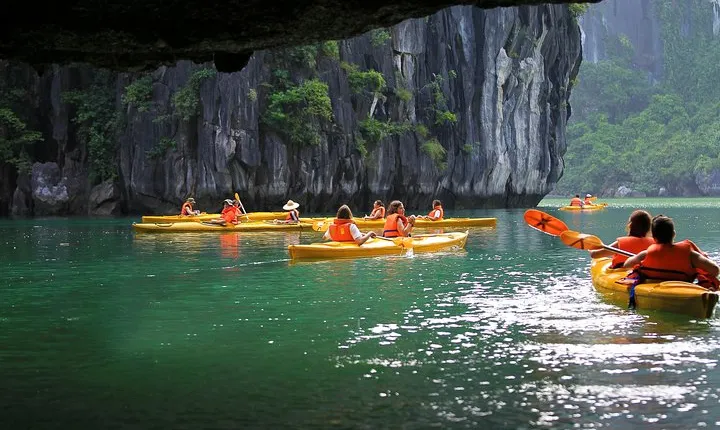 3-Days Cruise in Ha Long Bay- Heritage Discovery from Hanoi