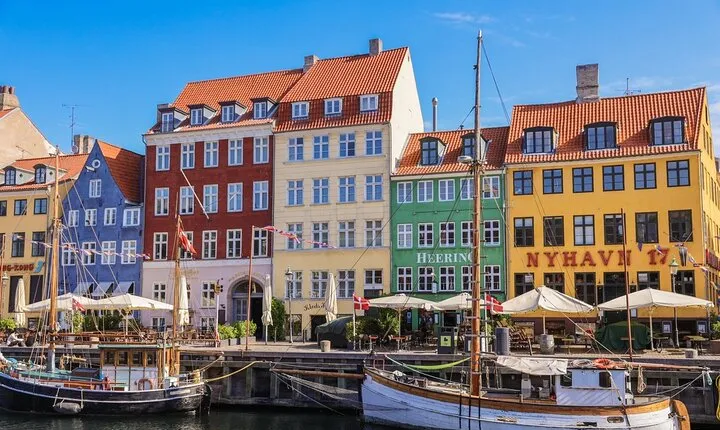 Copenhagen Private Guided tour by Car with Tailorable Itinerary