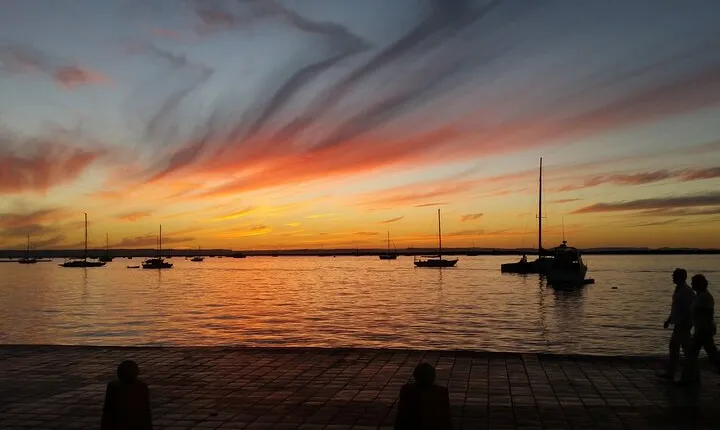 Sunset Dinner Show Cruise Tour in Cabo San Lucas