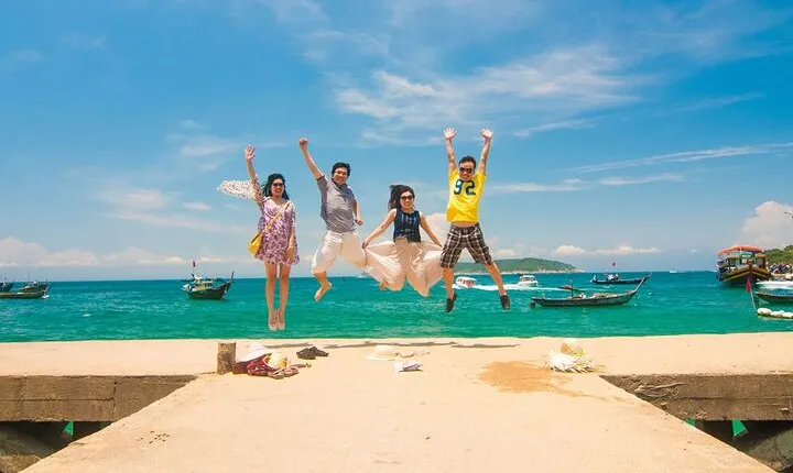 Full-Day Tour in Cham Island and Hoi An Ancient Town