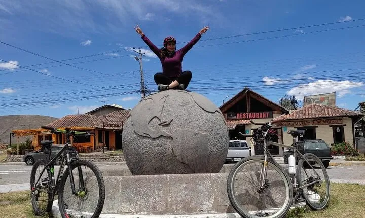 Small-group Otavalo market and Middle of the World Mountain Bike Tour from Quito