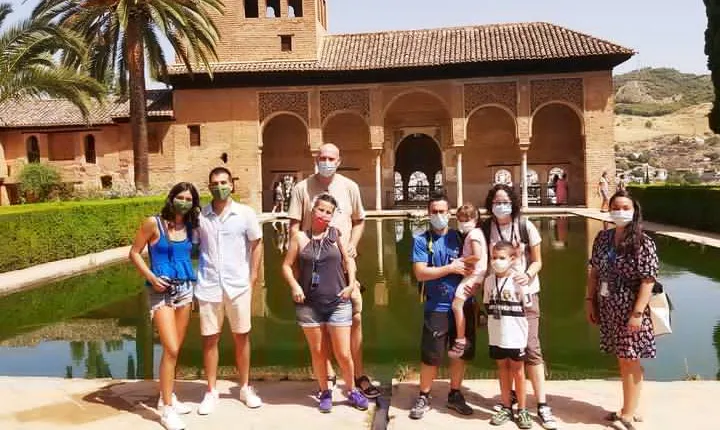 Alhambra, Generalife & Nasrid Palaces Guided Tour in Granada