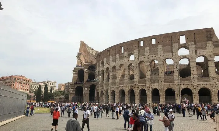 SkipTheLine Private Tour: Colosseum and Roman Forum