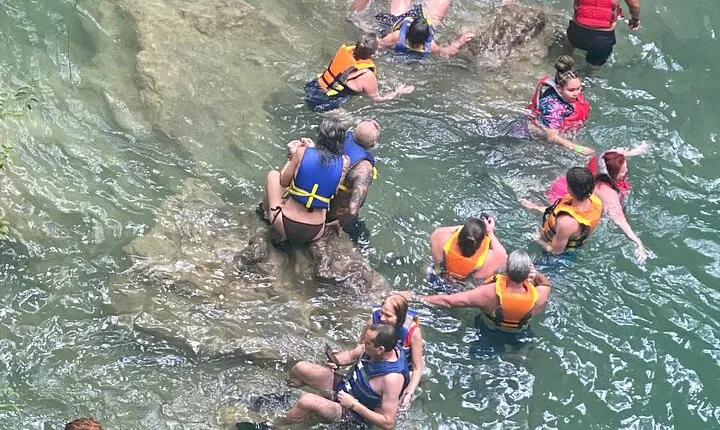 Private Transfer to Island Gully Falls