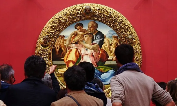 Skip-the-Line Tickets with Host - Uffizi Gallery in Florence