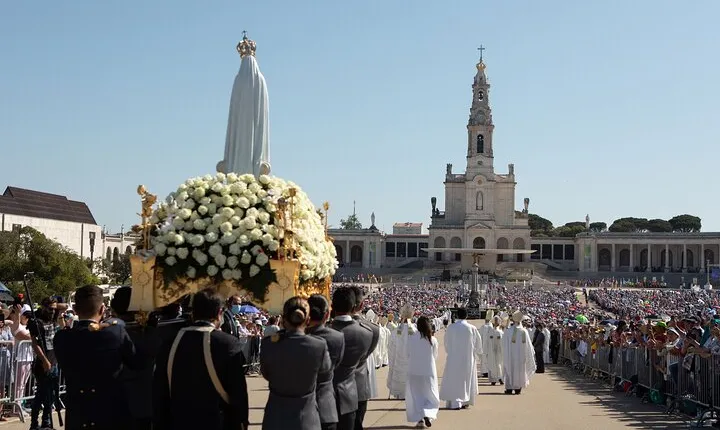 FATIMA: Private Shrine and Pastorinhos Tour from Porto