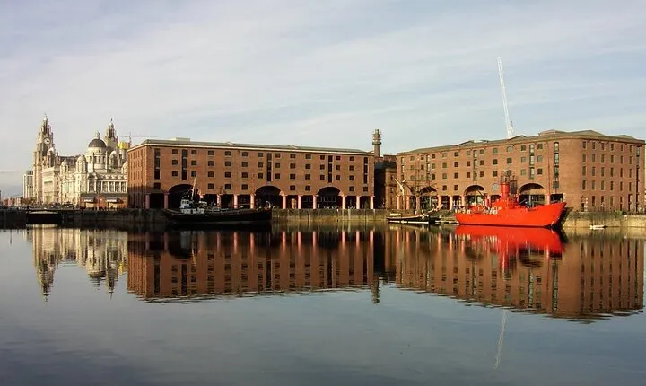 Corners of Liverpool Family Walking Tour