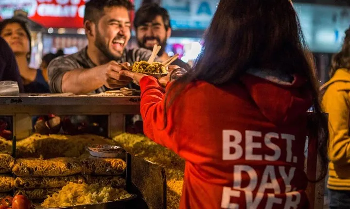  Delhi Food Walk: Rickshaw Ride, Street Eats & Market Tour