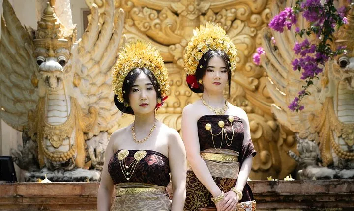 Traditional Bali Costume Rental and Photoshoot seminyak